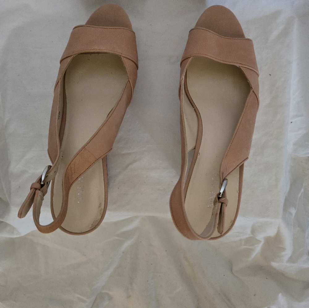 Women's Tan Slingback Sandals